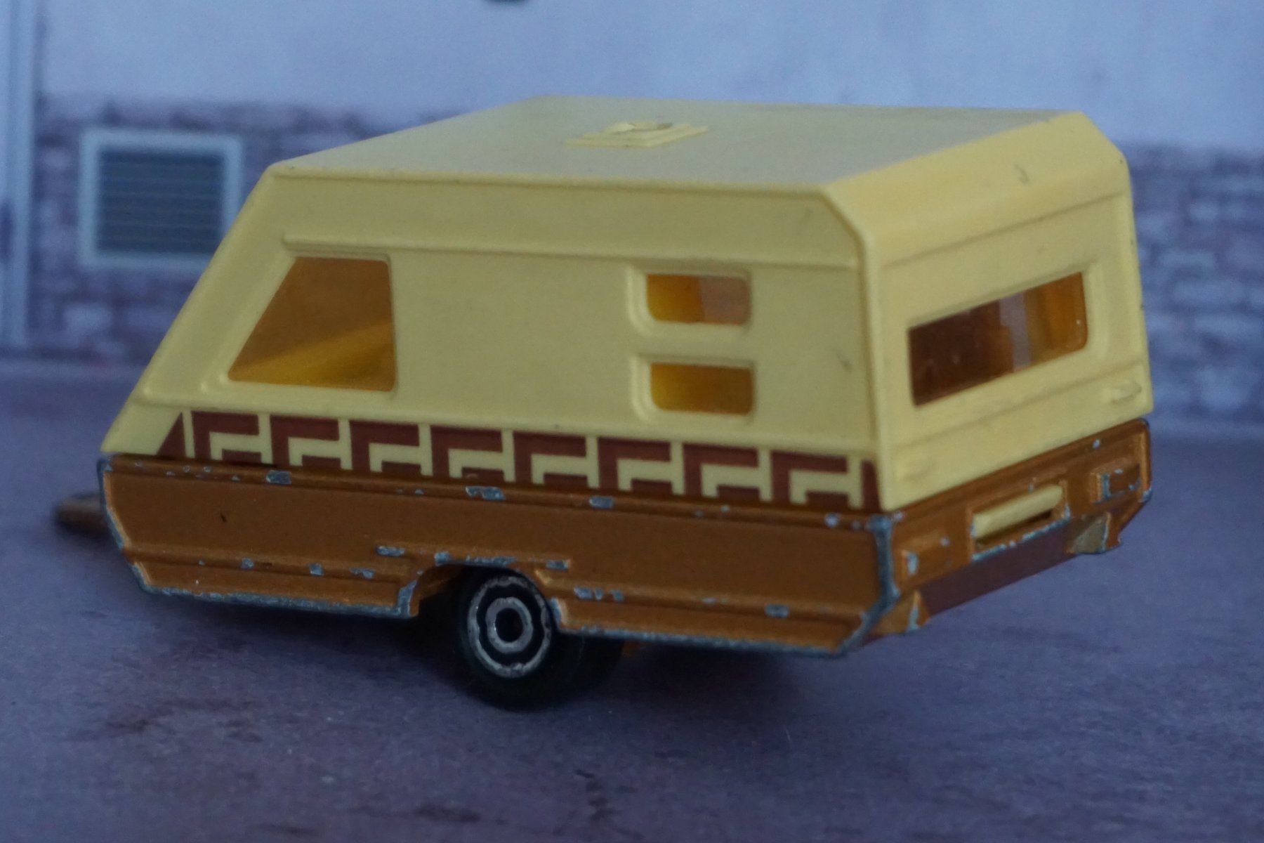 Majorette Modellini d'auto: Majorette Wohnwagen ALT COOL !!!!!!!!!!!!!!!!!!! – Usato da Reiden venduto da Doppeldecker69 1