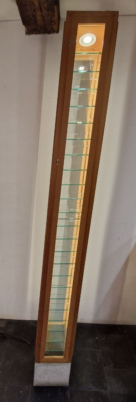 Vetrine: Vitrine einzelanfertigung Holz und Glas – Usato da Zuchwil venduto da Mathiueti 2