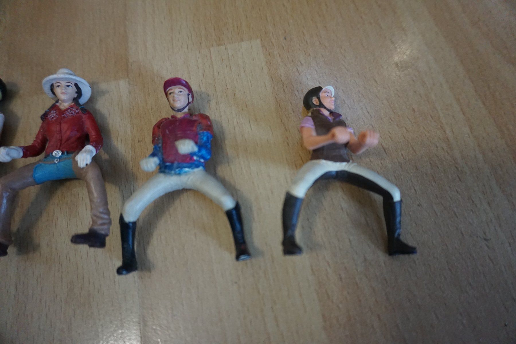 Schleich Giocattoli: 4 Schleich Reiter Figuren – Usato da Zürich venduto da einalemjena 2