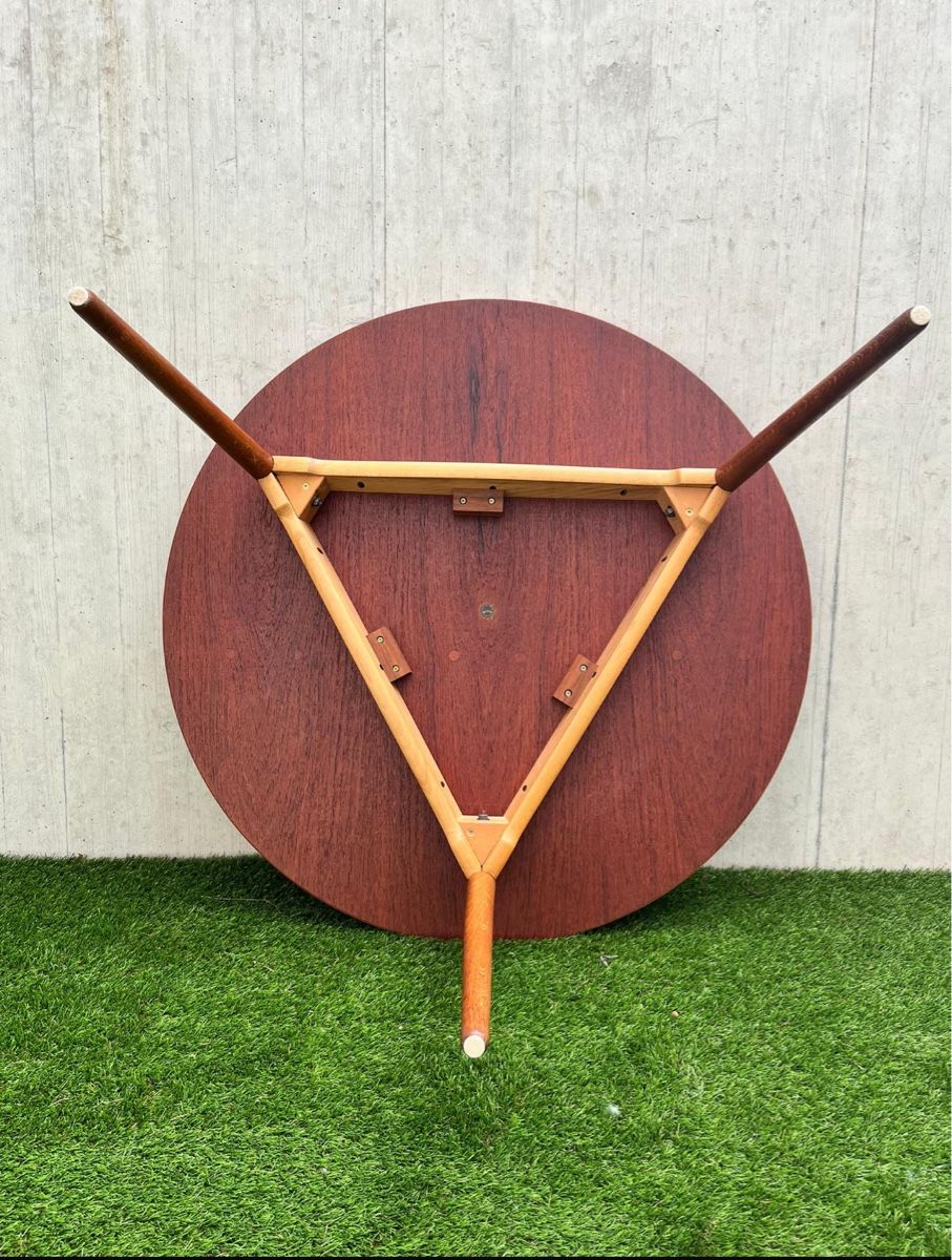 Tischset: Dänischer Esstisch mit Stühlen (Hans Wegner) – Gebraucht aus Küsnacht ZH von Quiti 9