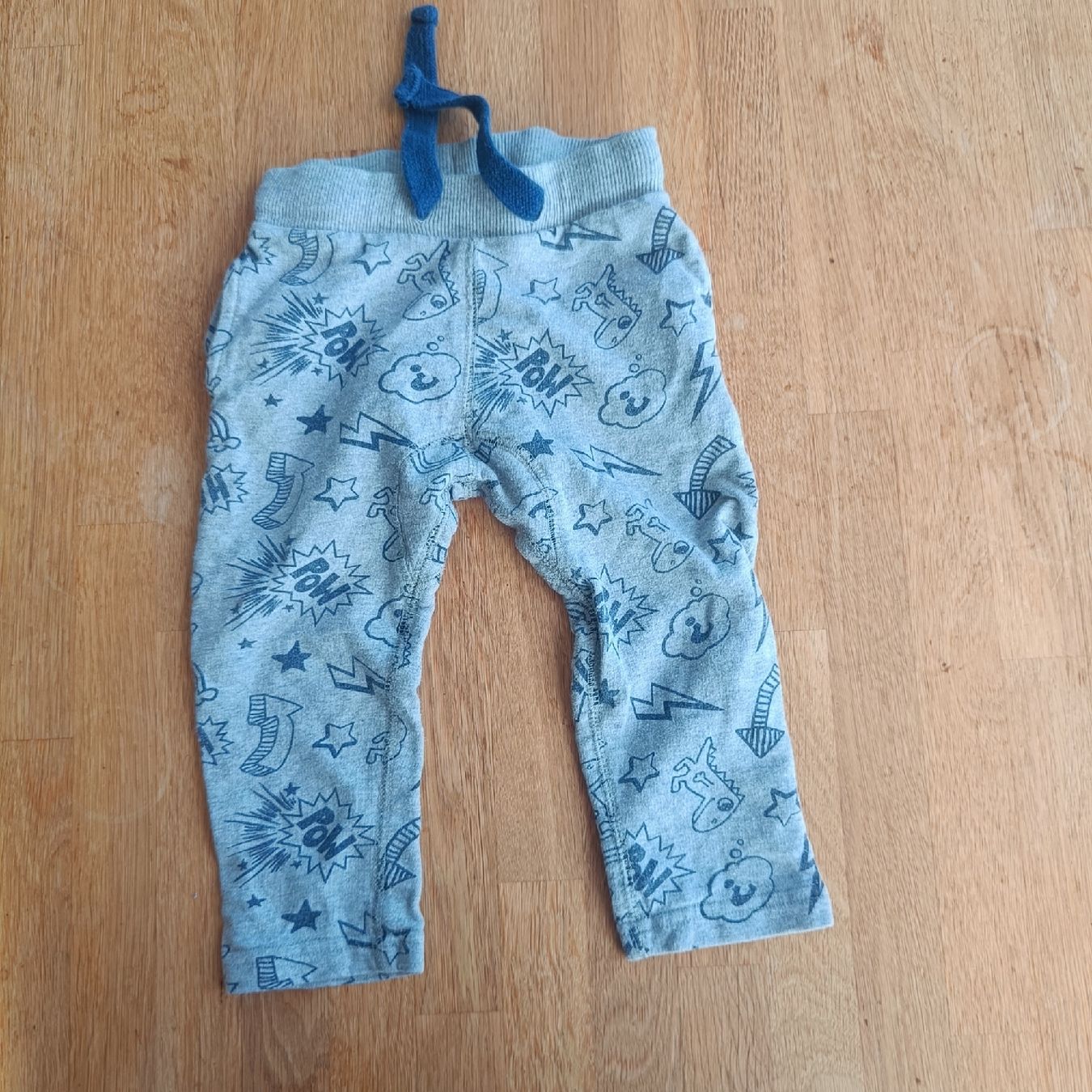 Hosen: Trainerhose Grösse 68 – Gebraucht aus Jaberg von urig17.