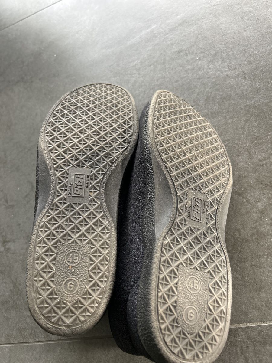 Scarpe da uomo: Pantoufles Pimed 45 noires – Usato da Yens venduto da Chriis 2