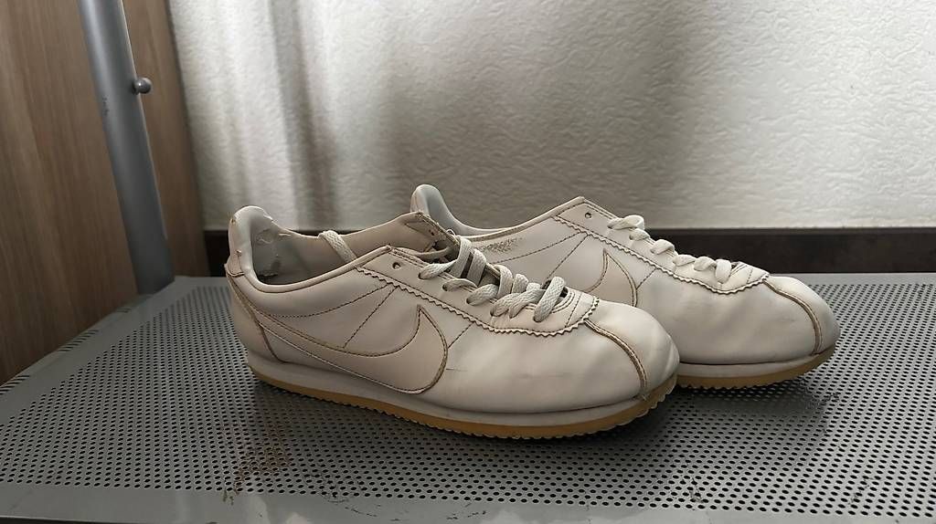 Chaussures femmes: Nike cortez blanches – D'occasion à Châtel-St-Denis par leacherre