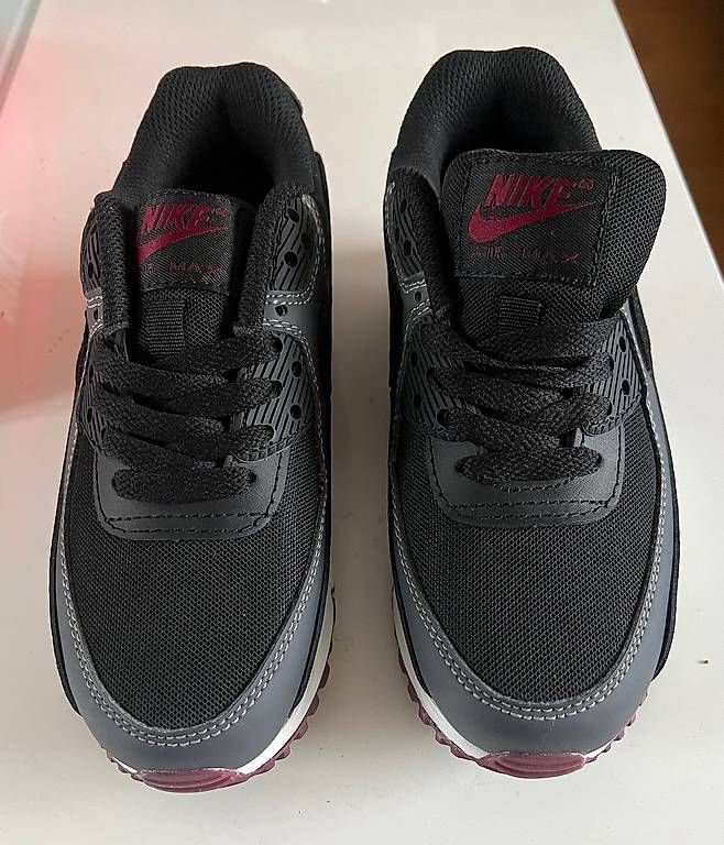 Herrenschuhe: Nike Air Max 90 – Neu und originalverpackt aus Basel von Iggy1078