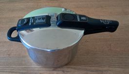 WMF Schnellkochtopf Perfect, wenig gebraucht, komplett