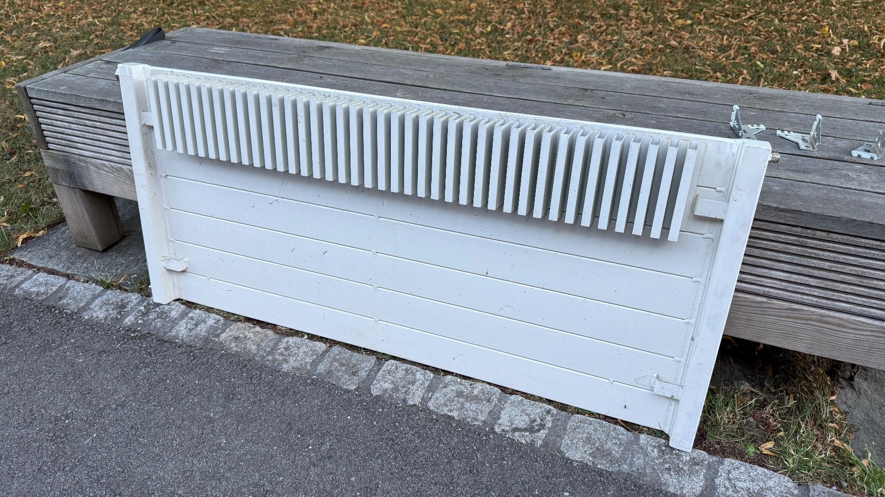 Heizgeräte: Heizkörper Radiator 110x50 cm – Gebraucht aus Herisau von behal 3