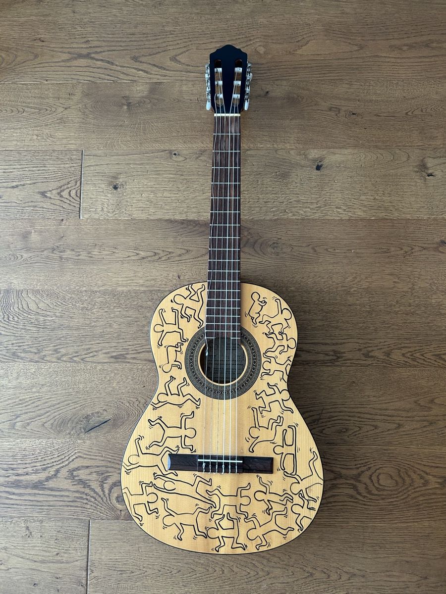 Musikinstrumente: Gitarre  – Gebraucht aus Kaltbrunn von Moccaginga