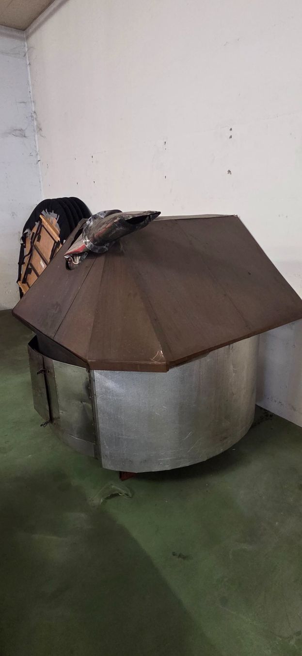Forni per pizza: Pizza Ofen mit Holz – Usato da Lütisburg venduto da Toggi.Stutzli.Levent 1