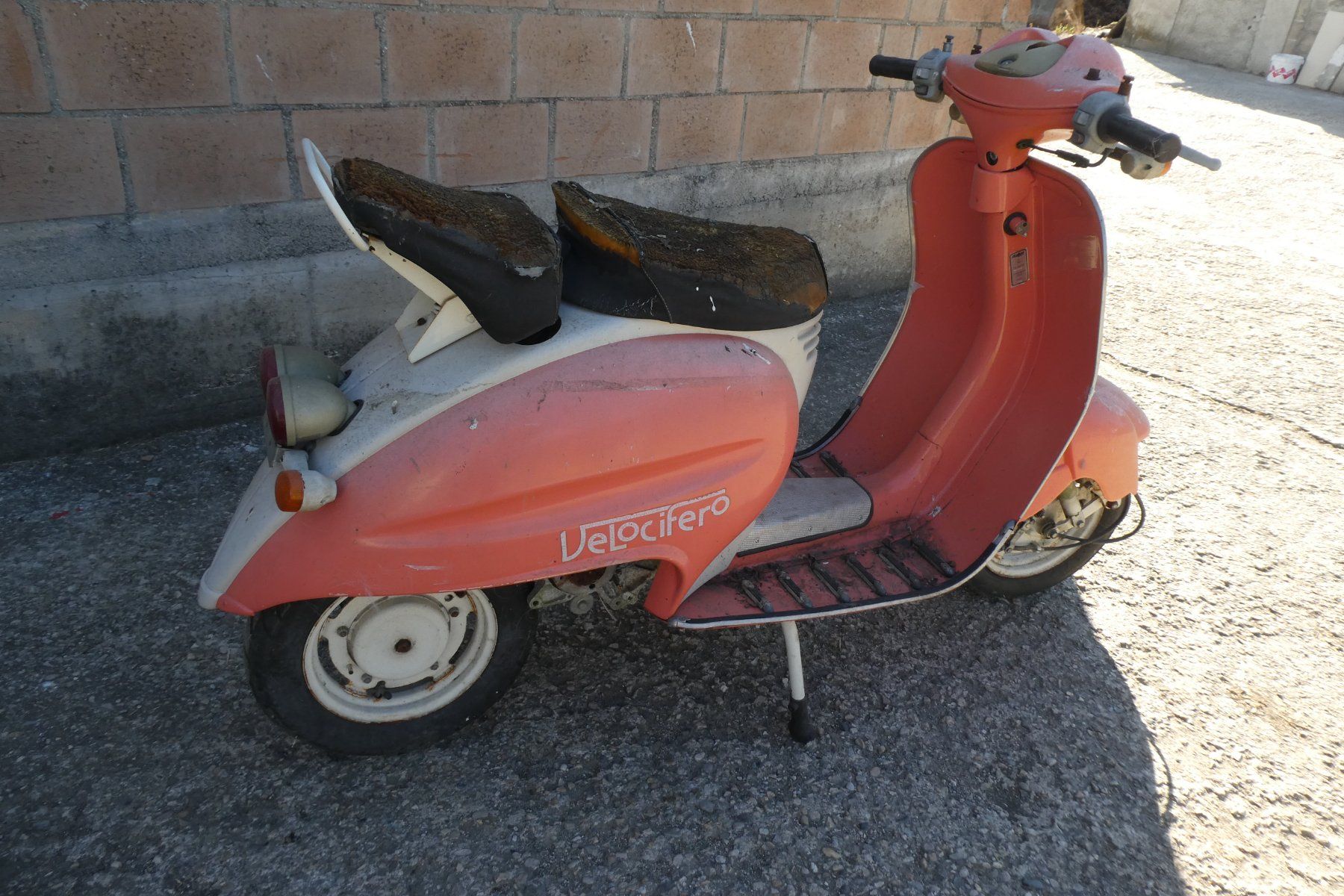 Alle Dekorationen: Moto vendu pour déco loft – Gebraucht aus Fontaines NE von monloisir 1