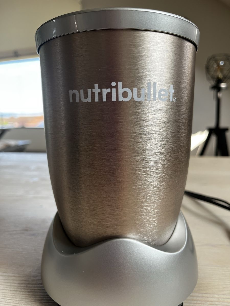 Nutribullet Elettrodomestici da cucina: NutriBullet Pro 900w (1x gebraucht) – Usato da Hinwil venduto da JessicaNaef 1