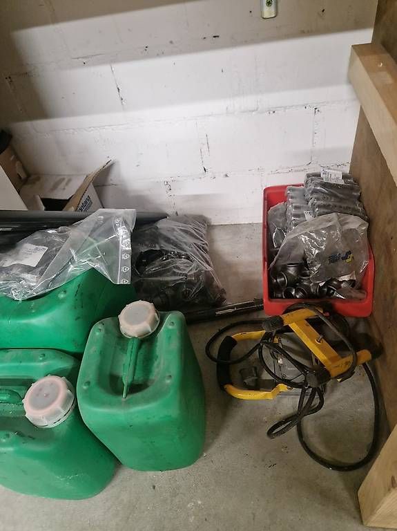 Tutte le macchine: Lager mit 3/4" Fittingen/Gewindeschneidmaschine/Rohren – Usato da Lienz venduto da sta_zpb5 4
