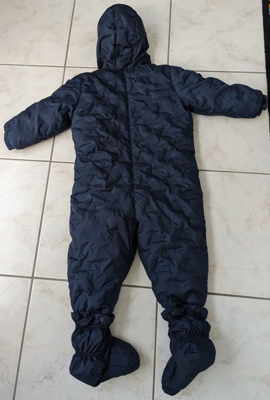 Jumpsuits: Schneeanzug Grösse 86 – D'occasion à Ueberstorf par vil_qmy8 1