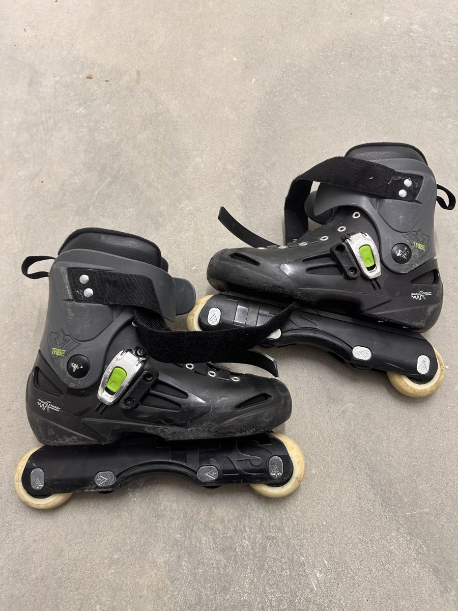 Patins à roul. & inline: Rollerblade Tribe Grösse 42.5 / 9.5 – D'occasion à steffisburg par releve