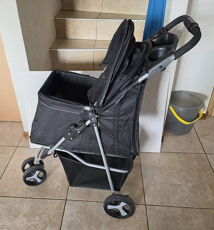 Kinderwagen: Poussette  – Gebraucht aus Chézard-St-Martin von loya25 1