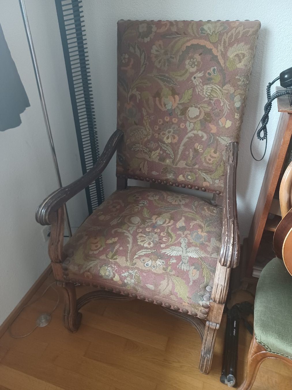 Poltrone: Grosser Louis XIII Sessel – Usato da Zürich venduto da Rousseau11