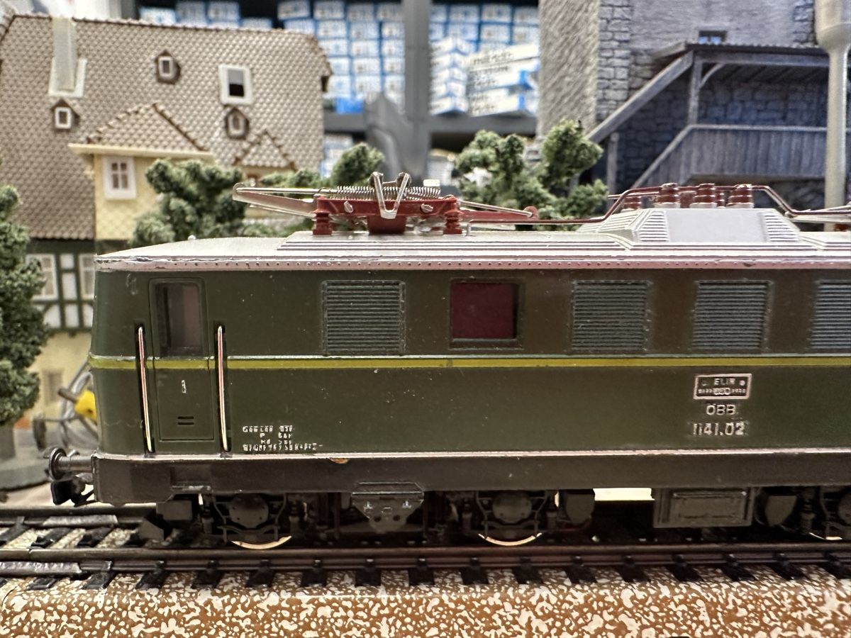 Märklin Modellini di ferrovie: Märklin 3036 ÖBB BR 1141 – Usato da Lupsingen venduto da New-Haven 1