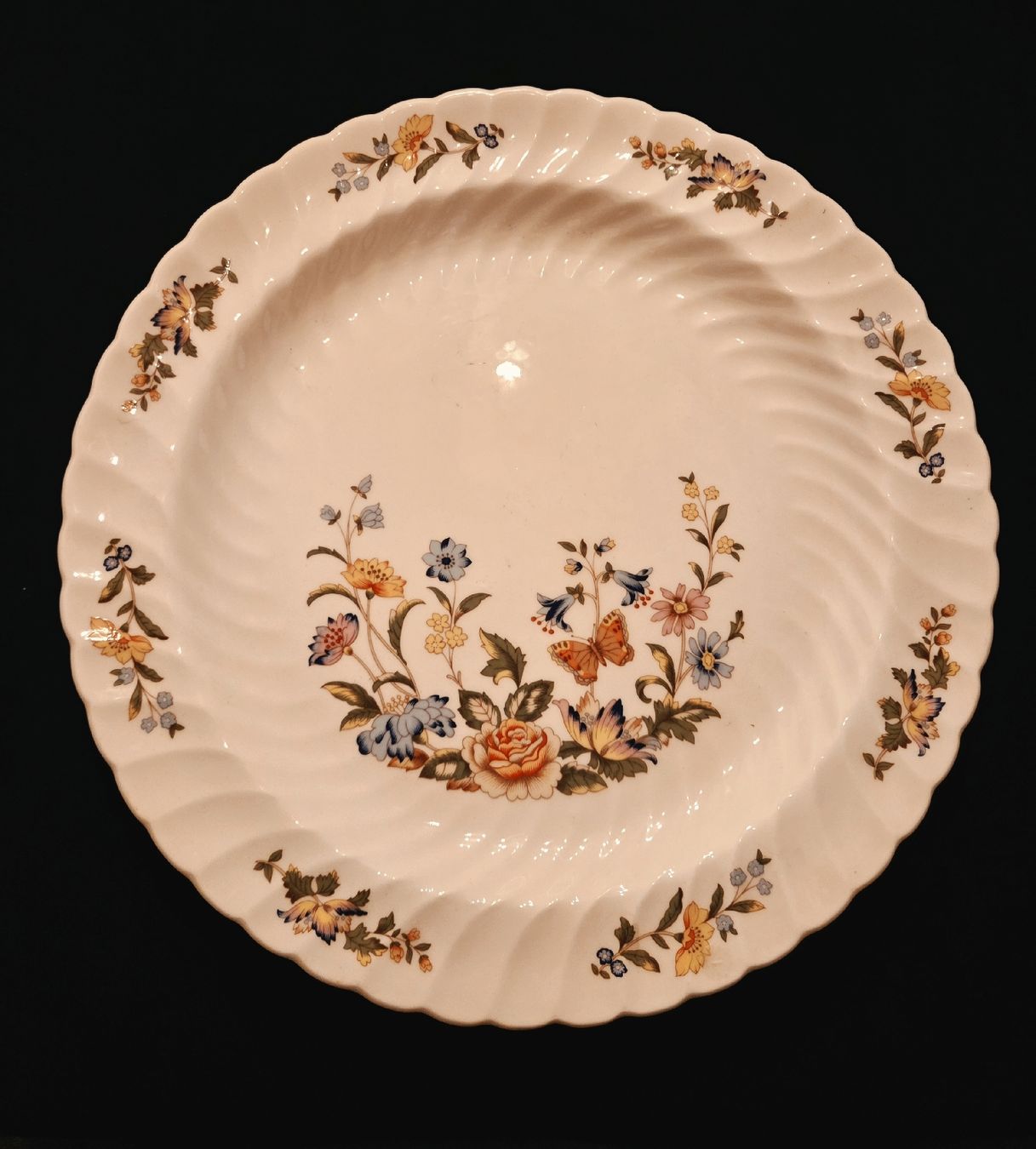 Assiettes: Aynsley Porzellan – D'occasion à Domat/Ems par orko