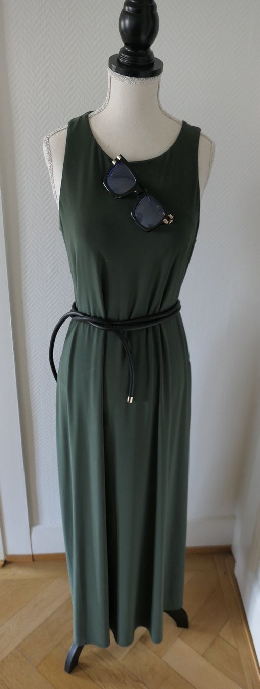 Max Mara Vestiti: MaxMara: robe longue en jersey (m) – Usato da Geneve venduto da Seven-Peaks-Seconds