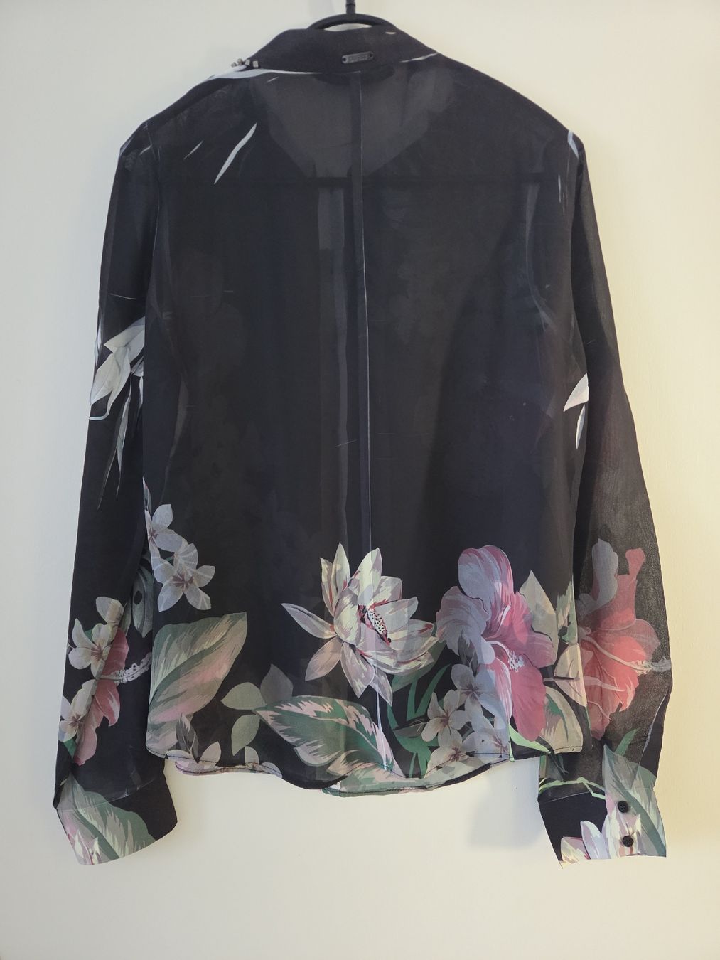 Guess Camicette: Guess Blumen Bluse Gr. S – Usato da Dänikon ZH venduto da FicusLyrata 2