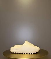 Yeezy Slide "Pure"