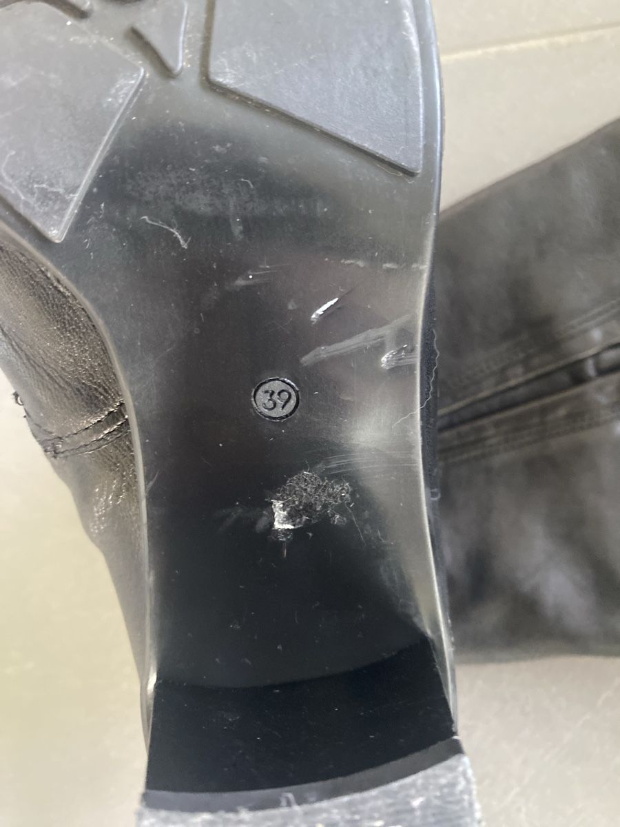 Damenschuhe: Varese Stiefel Leder schwarz Grösse 39 – Gebraucht aus Alchenflüh von smart- 2