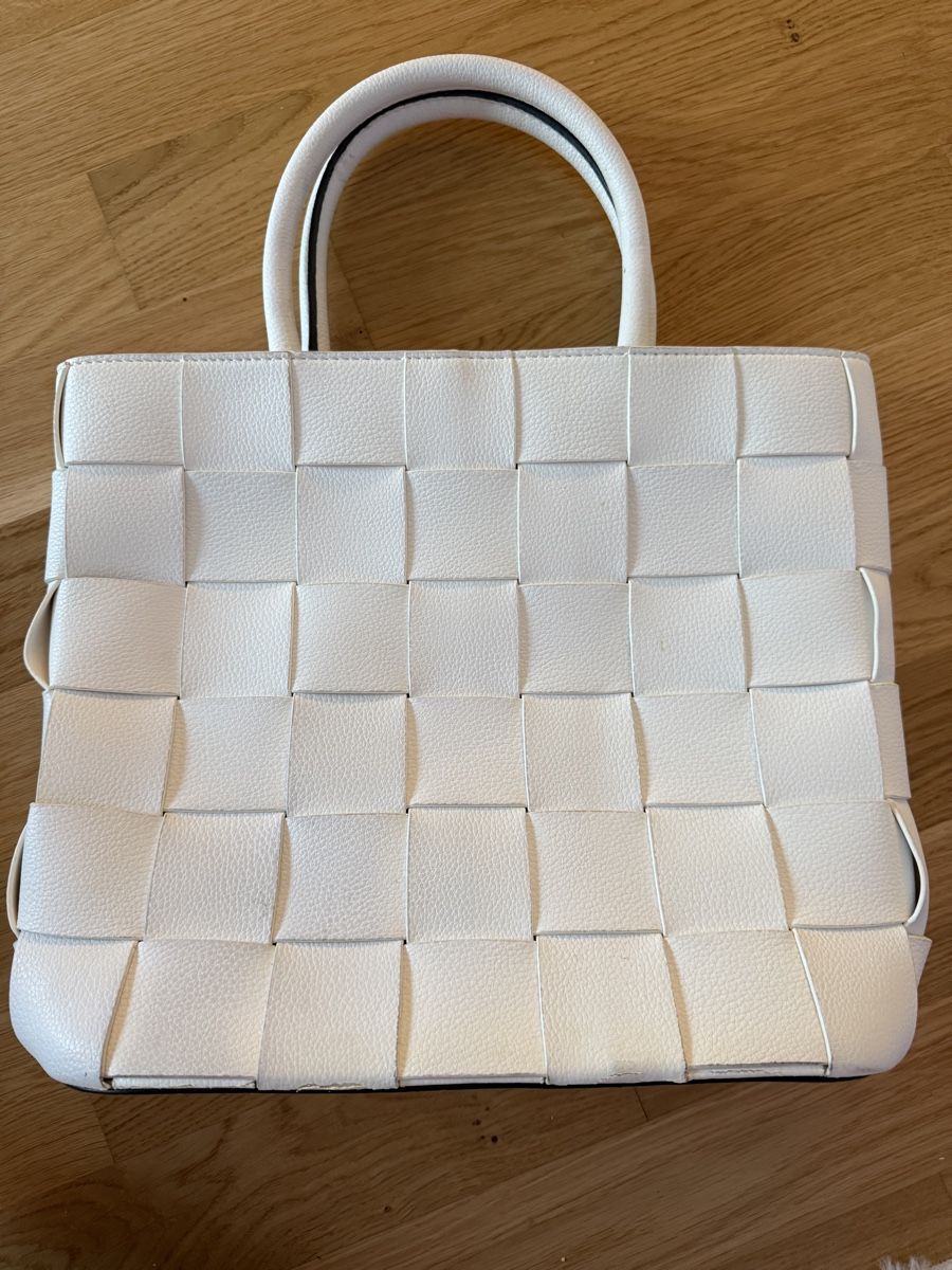 Guess Taschen für Damen: Guess Tasche Korbmuster – Gebraucht aus Zürich von Koller.S 2
