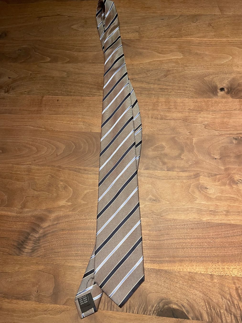 Krawatten: Elegante Herren Krawatte – Gebraucht aus Wiggen von cha_p9np