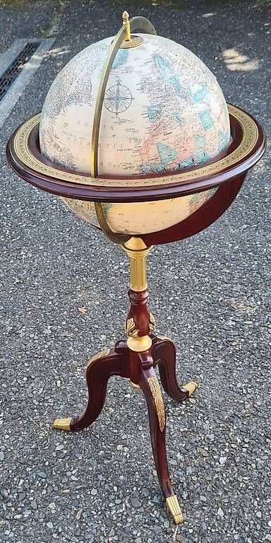 Sonstige Dekorationen & Accessoires: Globe de la Royale Geographical Society – Gebraucht aus Corseaux von titi1802