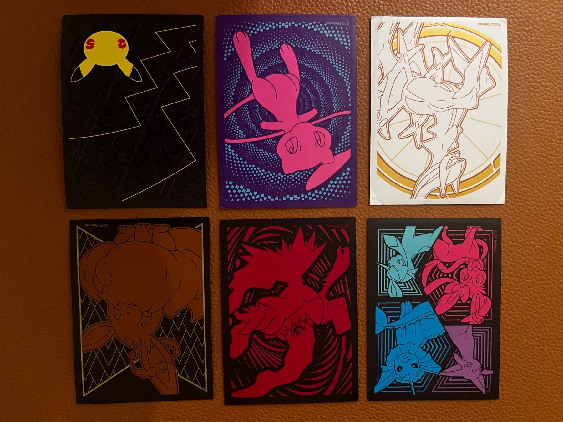 Pokémon Sammelbilder & Trading cards: 20 random V Pokemon Cards with Deck Box and 20 random Sleeve – Gebraucht aus Lugano von Pokemon_LVGA 3