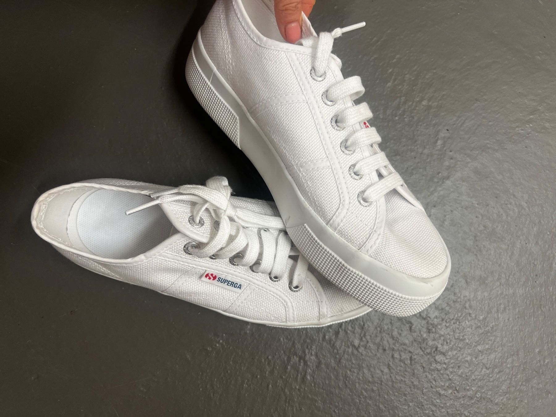 Superga Scarpe da uomo: *Superga Sneaker weiss, Gr. 38, mit Plateau* – Usato da Zürich venduto da FLGM