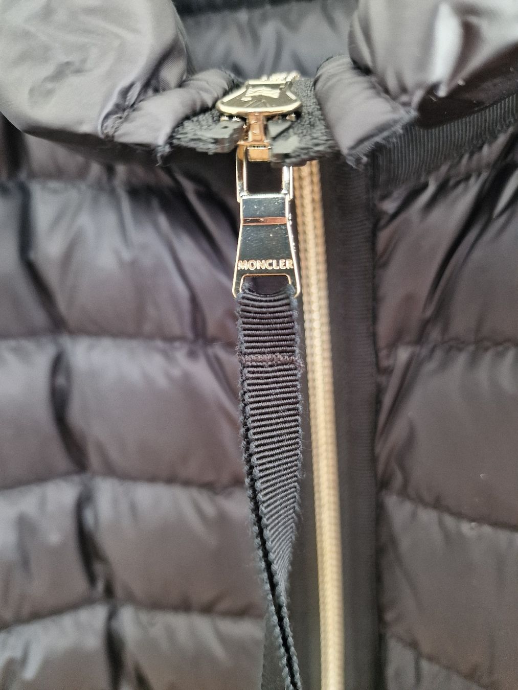 Moncler Giacche: Veste mi-saison Moncler "Bogue" – Usato da Yverdon-les-Bains venduto da Ed9lude 4