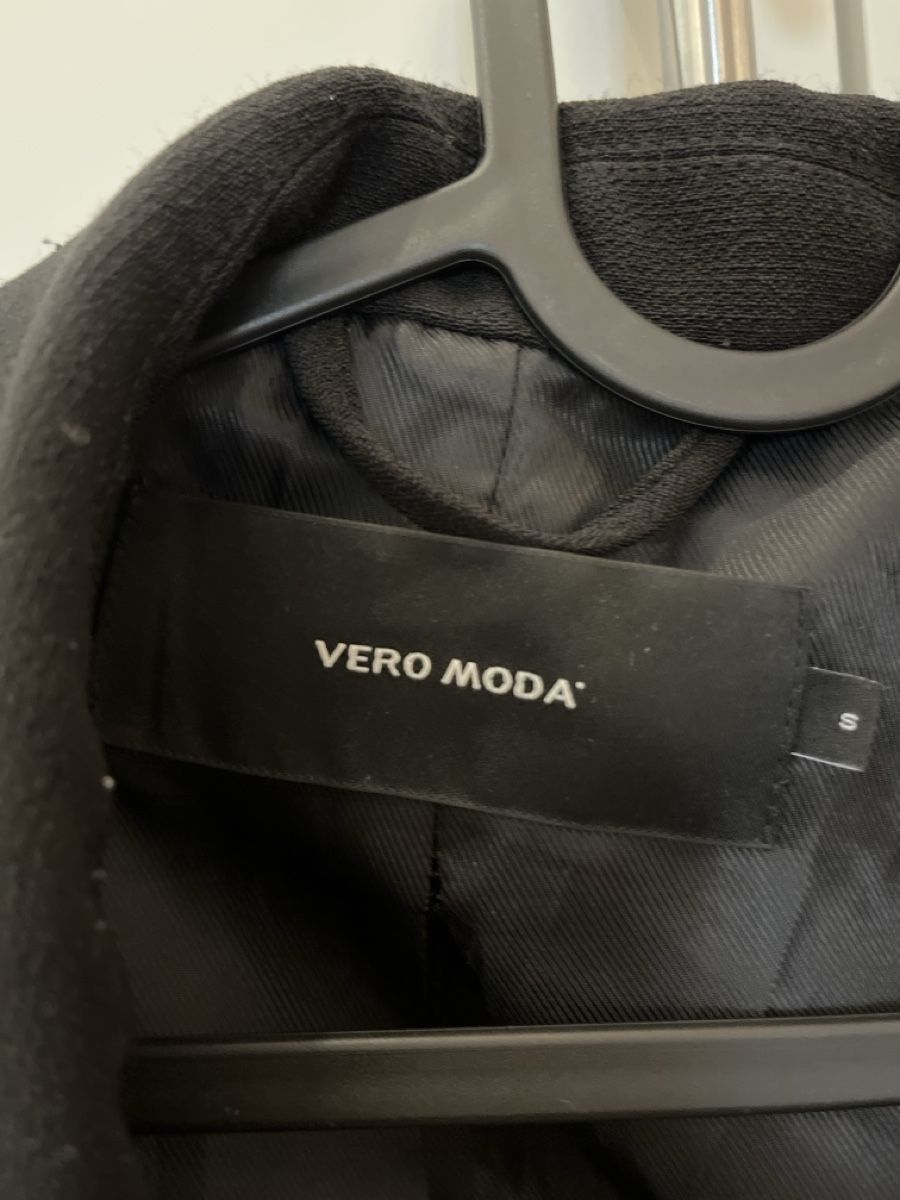 Vero Moda Cappotti: Mantel Vera Moda Grösse S schwarz – Usato da Richterswil venduto da ste_yzq7 1
