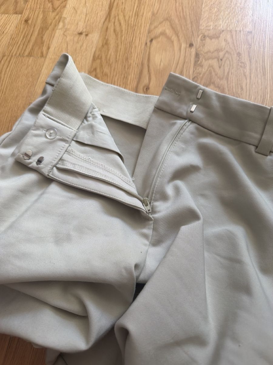 H&M Pantalons: Pantalon vert H&M  – D'occasion à Le Locle par Mayd_h 3