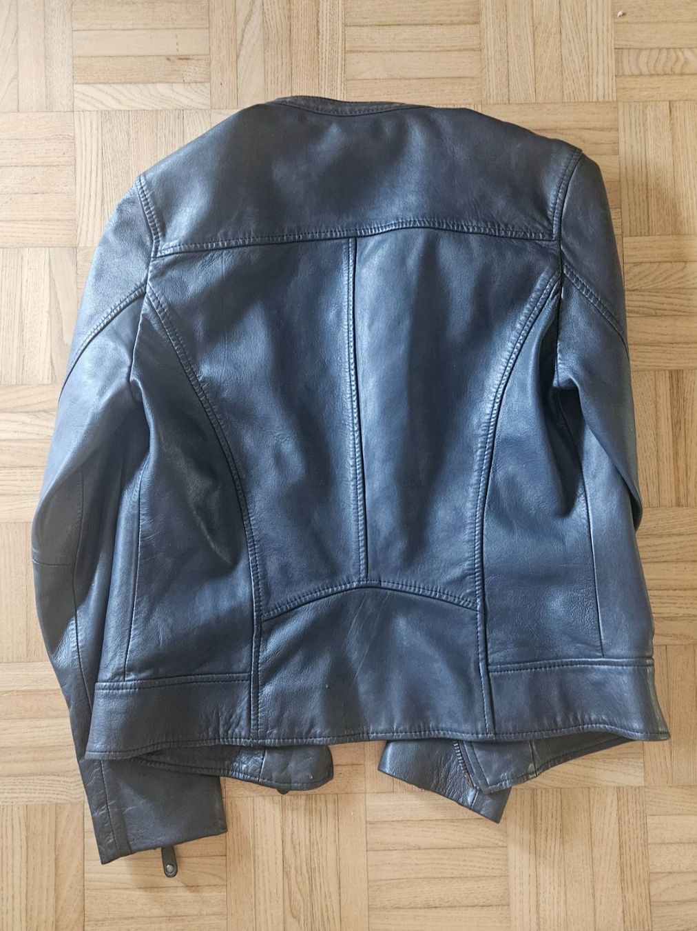 Massimo Dutti Giacche: Massimo Dutti Damen Lederjacke – Usato da Wollerau venduto da mir_5qld 1