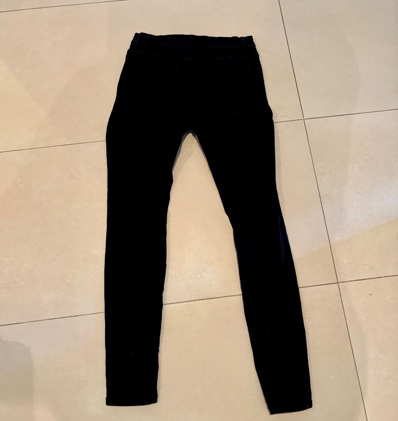 Only Pantaloni: Schwarze ONLY Jeans, Gr. M, 32 – Usato da Bülach venduto da bjoernbenny 2