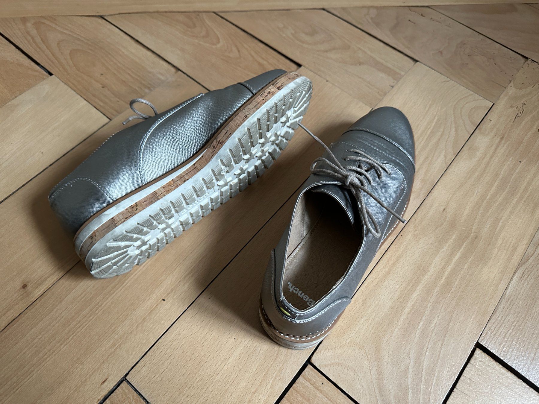 Bench Damenschuhe: BENCH - Halbschuhe silbern 39 – Gebraucht aus Zürich von Diazaio 3