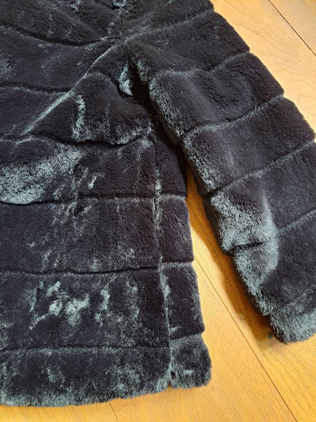 Giacche: Schwarze Kunstfell Jacke Gr.S  – Nuovo (secondo la descrizione) da Lachen SZ venduto da Ruki01 3