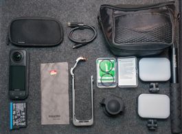 Insta360 X5 360°-Kamera – Komplettset, 256 GB, Cage, mit OVP