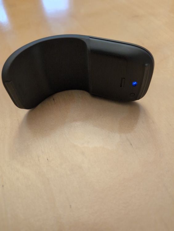 Microsoft Mouse: Microsoft Surface Arc Mouse (Bluetooth) – Schwarz – Usato da Bern venduto da vle_tj2g 2