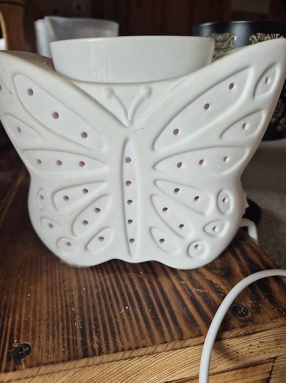 Partylite Tutte le decorazioni: Diffuseur de parfum/huiles essentielles papillon neuf! – Usato da Les Rasses venduto da bla_c5x8 4