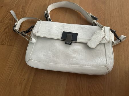Magnifique sac à main en cuir épais 