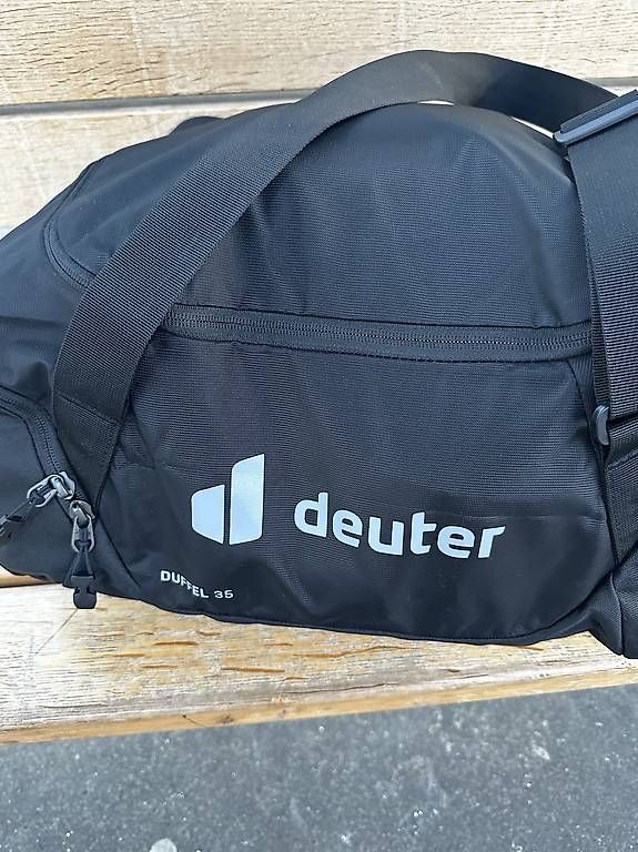 Borse: Deuter Duffel 35 Liter Schwarz NEU – Usato da Zermatt venduto da ber_sdz7