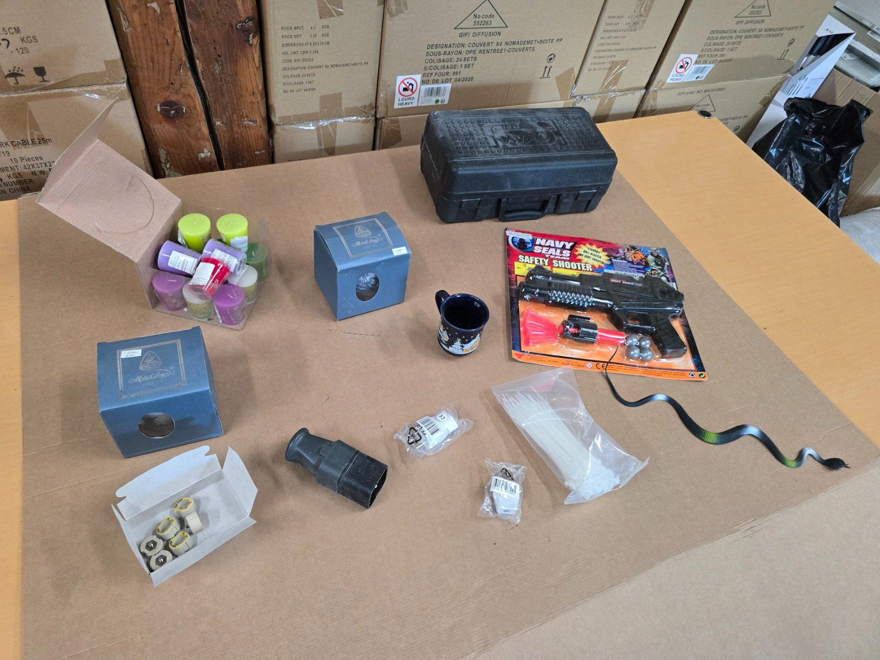 Tutti gli attrezzi: Posten div. neues und gebrauchtes Material ab 1.- – Usato da KRINAU venduto da Mio_Liqstyle