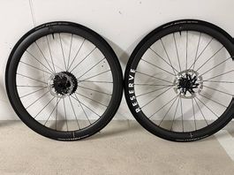 Reserve 34/37 Carbon  DT Swiss 240  700C  Ruote strada