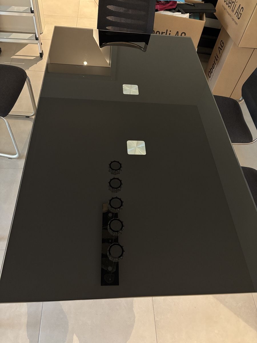 Tische: Glastisch schwarz, 90x160cm, Höhe 75cm – Gebraucht aus Schafisheim von Marquito1