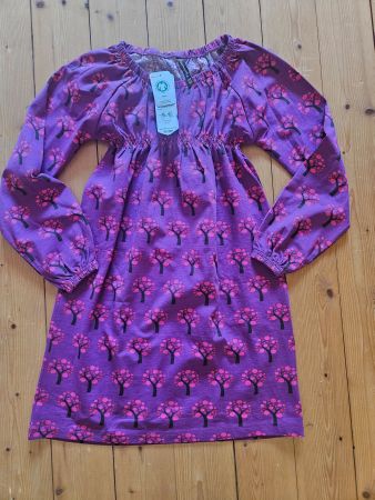 NEU Kleid aus Norwegen Maxomorra 134/140 wie Smafolk