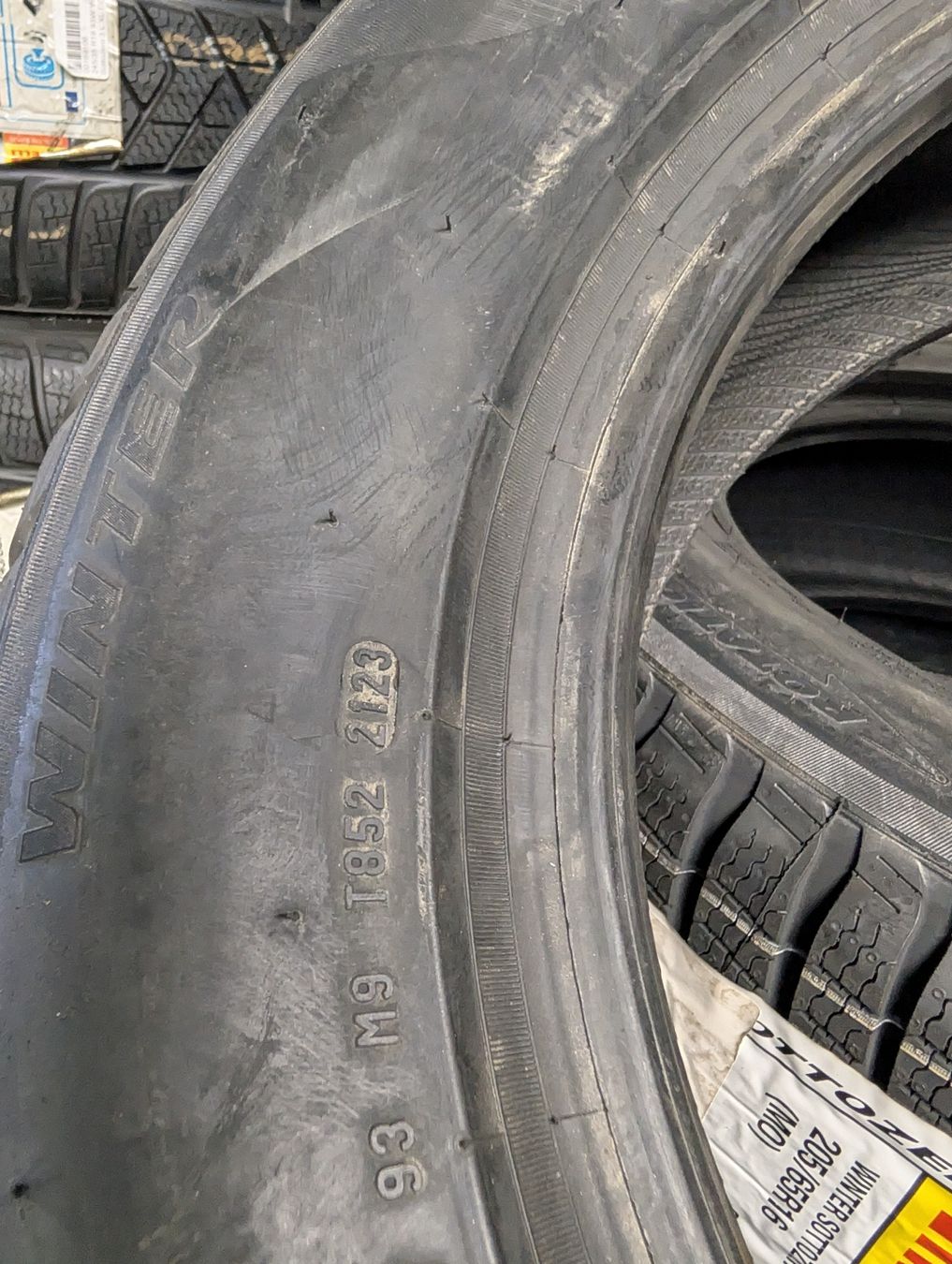 Pirelli Pneus & Kompletträder: Winterreifen  – Neu und originalverpackt aus Dürrenäsch von Pneu-Idris 3