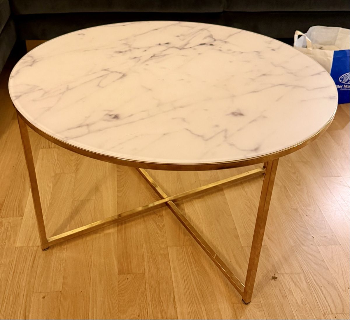 Westwing Tische: Westwing Couchtisch – Gebraucht aus Zürich von futbolstar 1