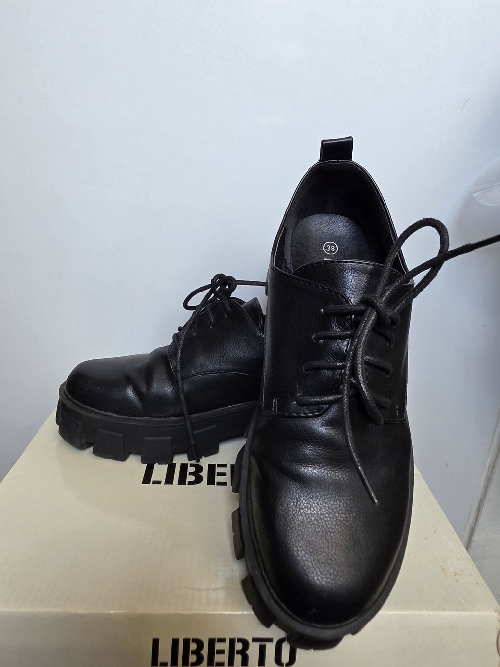 Scarpe da donna: chaussure femme – Nuovo e nell'imballaggio originale da Mézières.fr venduto da tia_ytl9 2