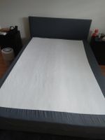 Bett mit Matratze zu verkaufen / Bed with mattress for sale